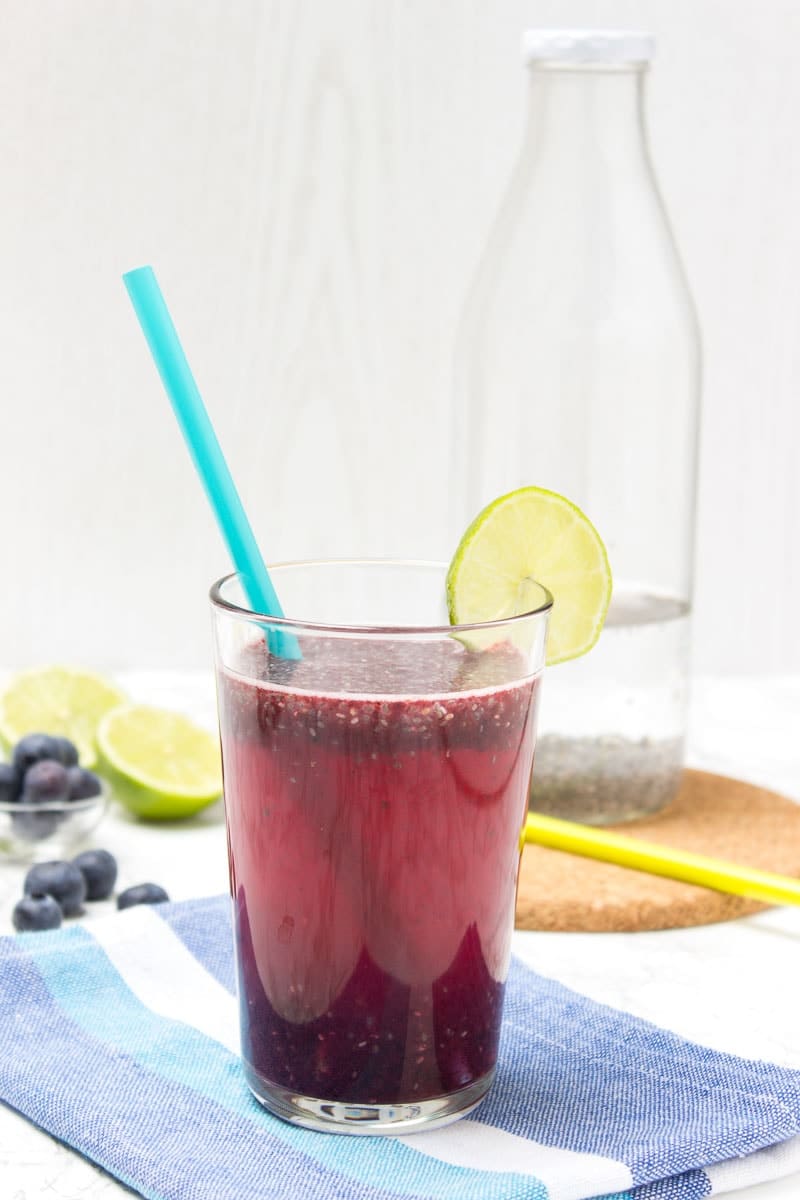 Energizing Blueberry Lime Chia Fresca made with fresh fruits and full of HEALTHY nutrients. It's refreshing, sweet and just delicious. Contains only natural ingredients and NO RAFINIED sugars. Perfect summertime drink. #chia #vegan #glutenfree #sugarfree #weightloss #healthy #drinks #summer #party #kids | natalieshealth.com