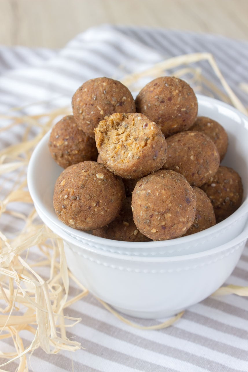 Pumpkin Pie Energy Balls are the perfect grab-and-go snack. These HEALTHY no-bake bites are nutritious, refined sugar-free, vegan, gluten-free.