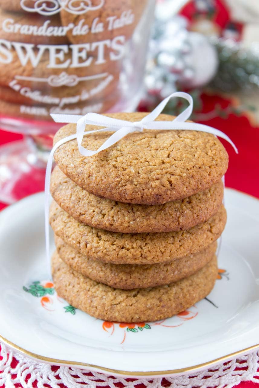 Delicious Honey Cinnamon Cookies with whole grain flour and refined sugar-free.