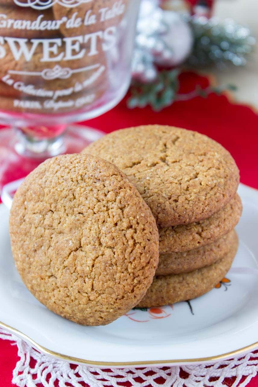 Delicious Honey Cinnamon Cookies with whole grain flour and refined sugar-free.