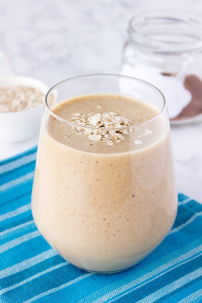 Creamy and sweet but without added sugar, divinely fragrant and full of pumpkin flavor, this Pumpkin Oatmeal Smoothie is a true fall favorite. It's very nutritious and full of fibers and plant-based proteins, which makes this smoothie the perfect breakfast. CLICK to grab recipe or PIN for later!