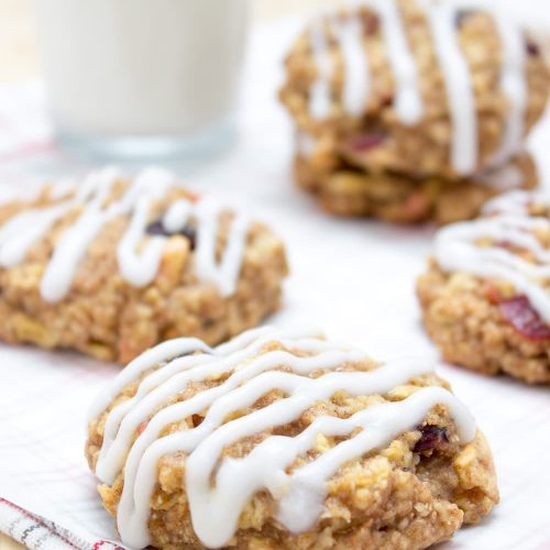 Soft and chewy Apple Cinnamon Oatmeal Cookies, perfect high-fiber breakfast or healthy snack. These cookies are very nutritious, made with all healthy ingredients and contain no refined sugars. CLICK to read the recipe or PIN for later!