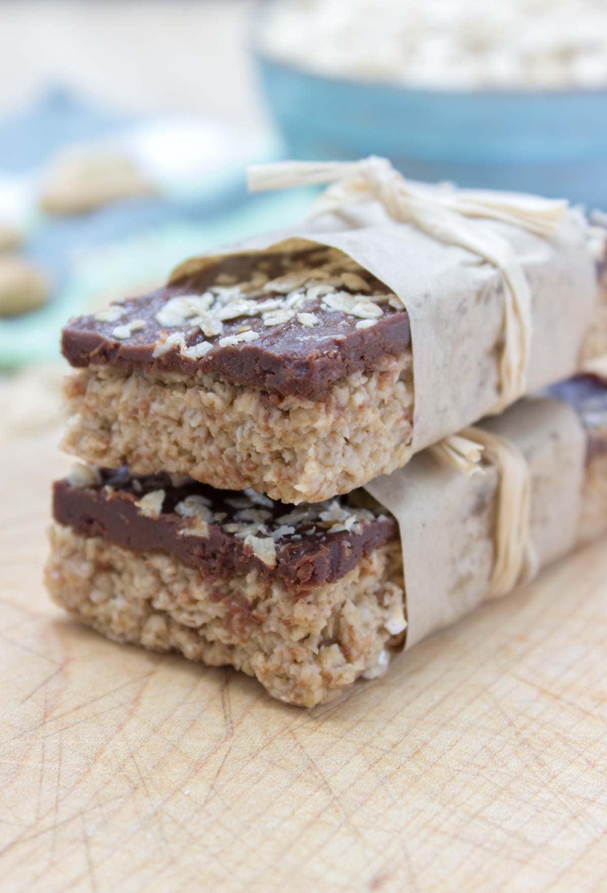 Healthy No Bake Chocolate Oatmeal Bars : Healthy No-Bake Oatmeal Bars - JoyFoodSunshine : In a large bowl, combine the oats and brown sugar;.