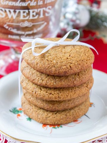 Delicious Honey Cinnamon Cookies with whole grain flour and refined sugar-free.
