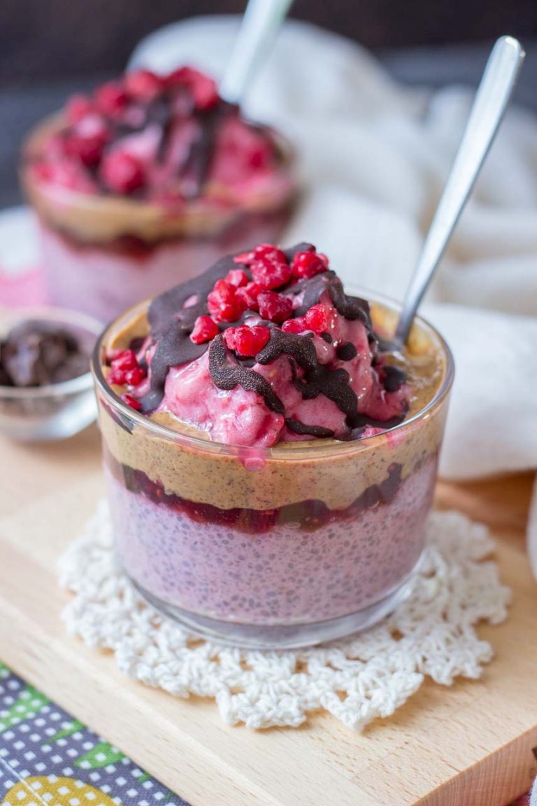 Raspberry Chia Pudding healthy and super delicious treat!