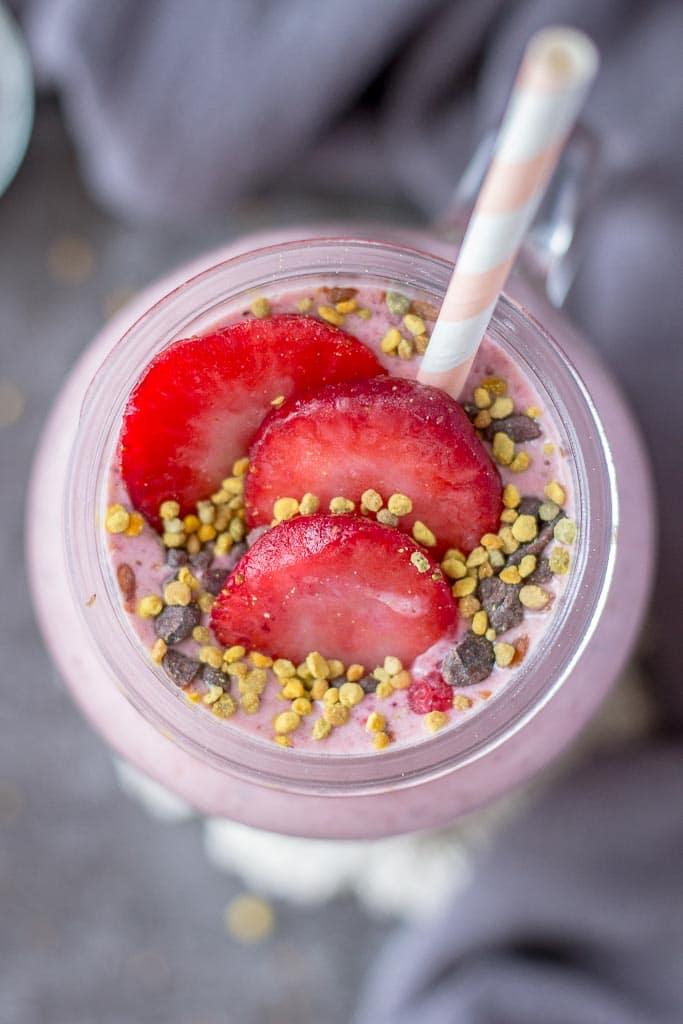 Healthy strawberry smoothie recipe with kefir and superfoods