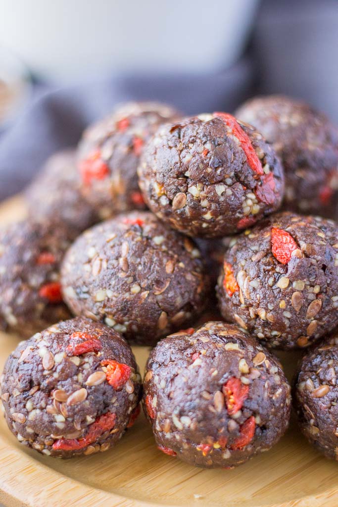 Vegan energy balls recipe with prune walnuts and chocolate