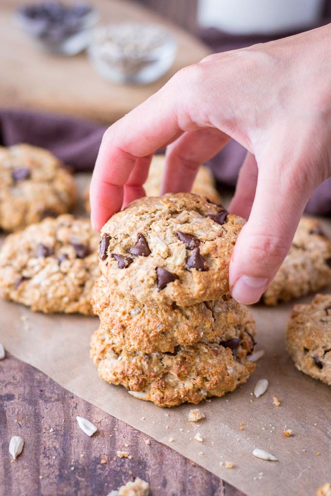 Tahini Oatmeal Cookies with chocolate chips and sunflower seeds
