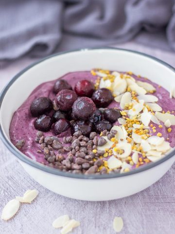 Blueberry Avocado Smoothie in a bowl