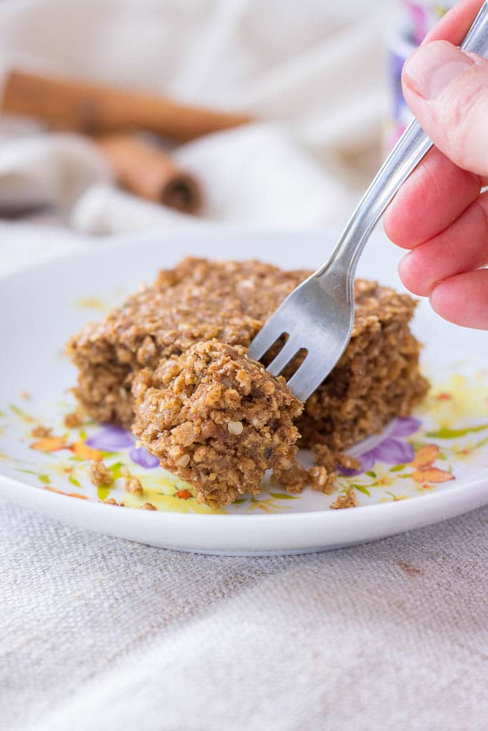 Healthy Cinnamon Roll Oatmeal Bake with hemp seeds