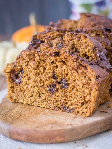 Healthy Pumpkin Chocolate Chip Bread made with homemade pumpkin puree and filled with pumpkin pie spice