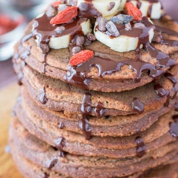 Easy chocolate banana pancakes recipe with oatmeal