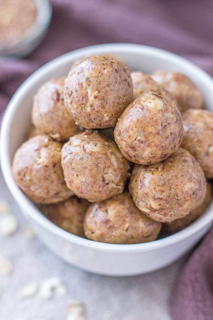 Peanut Butter Protein Balls Utterly delicious healthy snack!