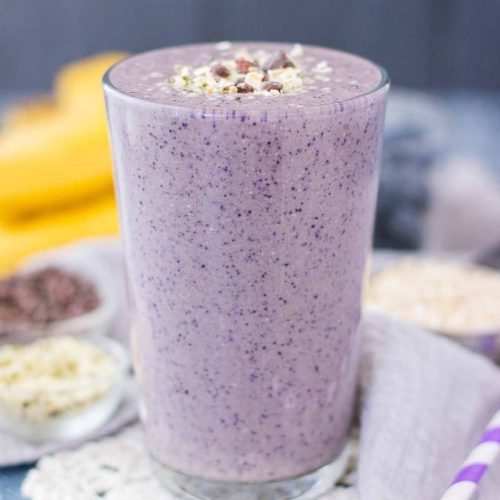 Blueberry Banana Smoothie with fresh fruits and oats